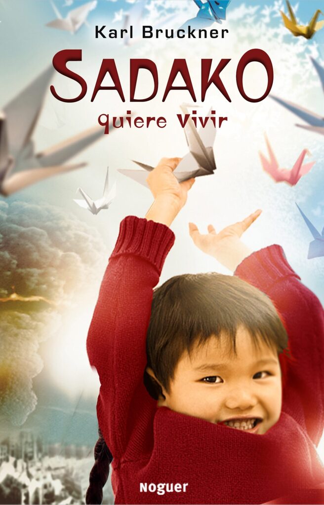 En Pau mira un llibre